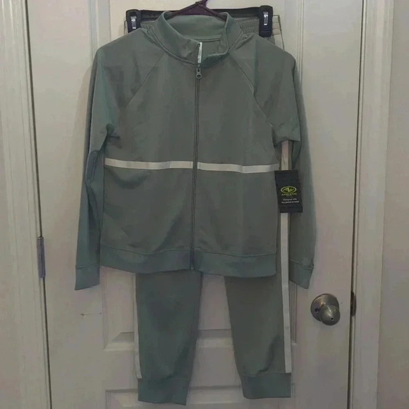 Athletic Works Girls Fleece Tracksuit 2-Piece - Picture 2 of 10